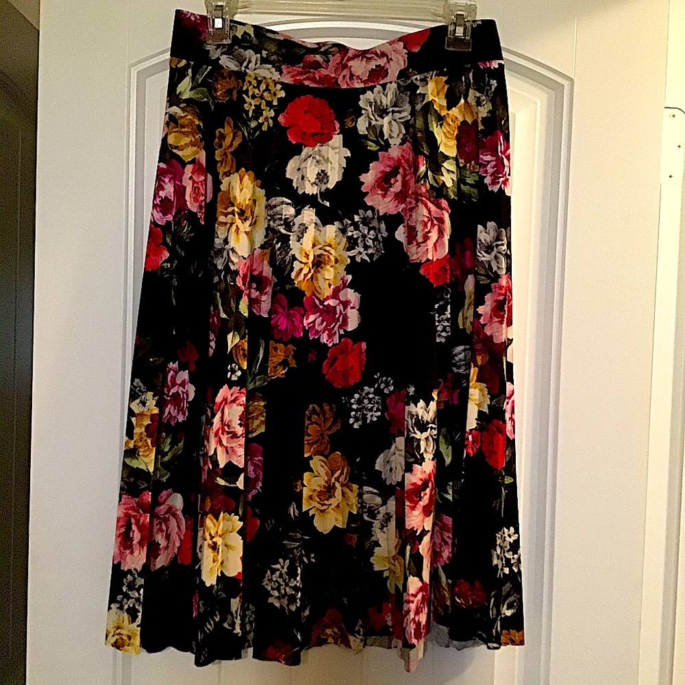 Floral Pleated Skirt